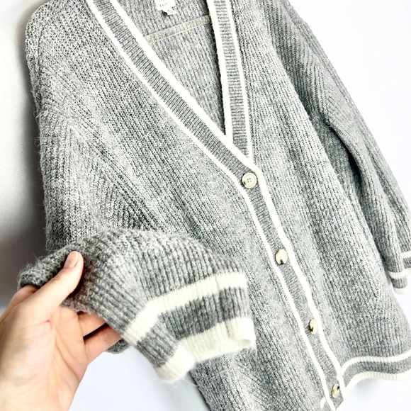 A NEW DAY | Heather Gray White Striped Oversized V-Neck Cardigan Sweater - Picture 5 of 11